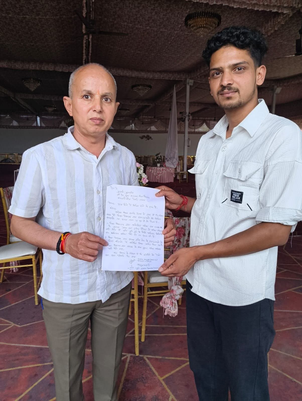 परीक्षा परिणाम की त्रुटियों को लेकर छात्रसंघ अध्यक्ष आकाश चमोला पहुंचे श्रीदेव सुमन विश्वविद्यालय ।